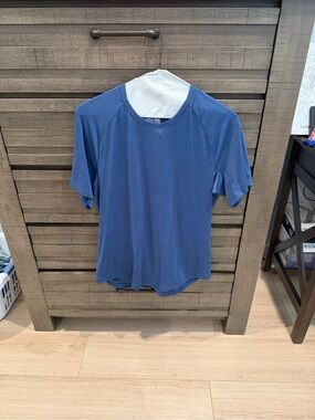 lululemon athletica Men's Short Sleeve Performance Shirt - Blue
